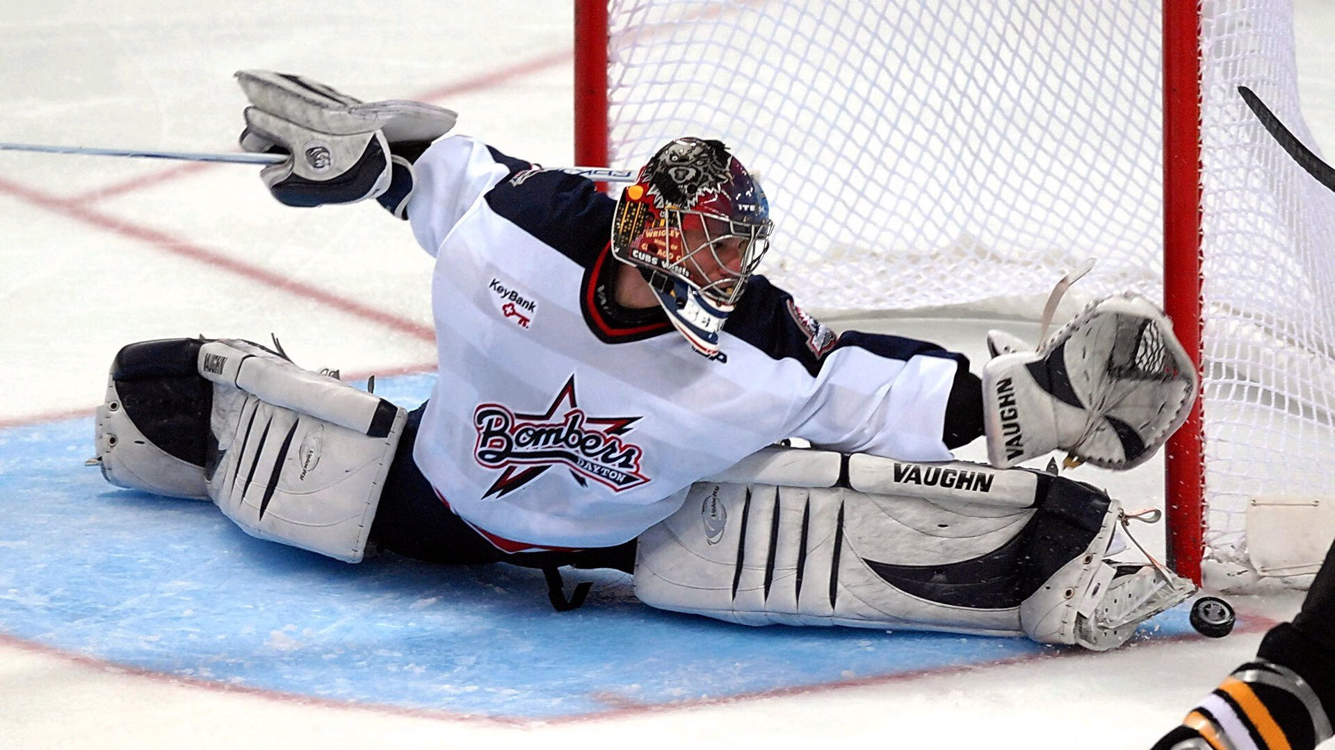 _沙滩极限排球：白沙与阳光的热情碰撞_，极限沙滩排球3